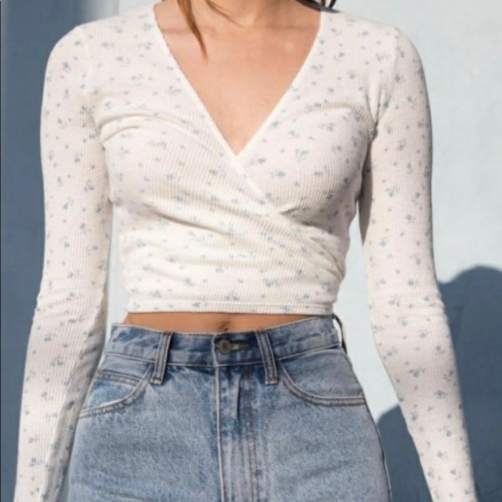 brandy melville wrapped floral top